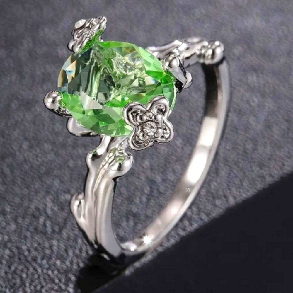 Ladies Elegant Bohemian Promise Ring sz 6
